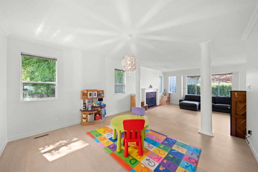 listing image 1109802246076755803