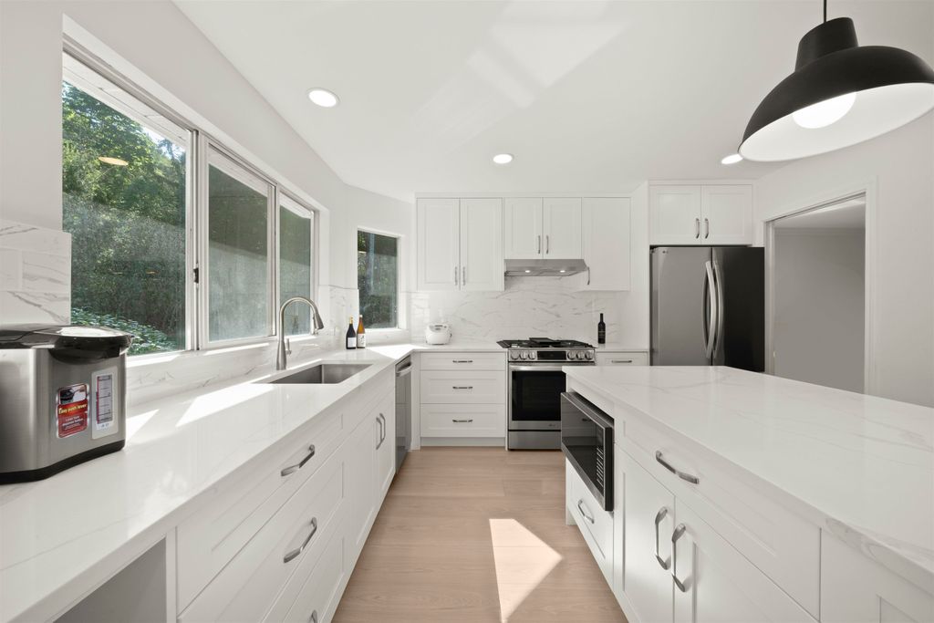listing image 1105516882564271140