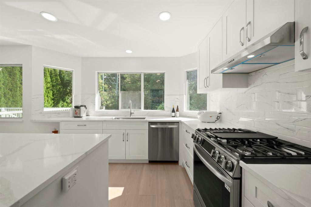 listing image 1108619779729464796