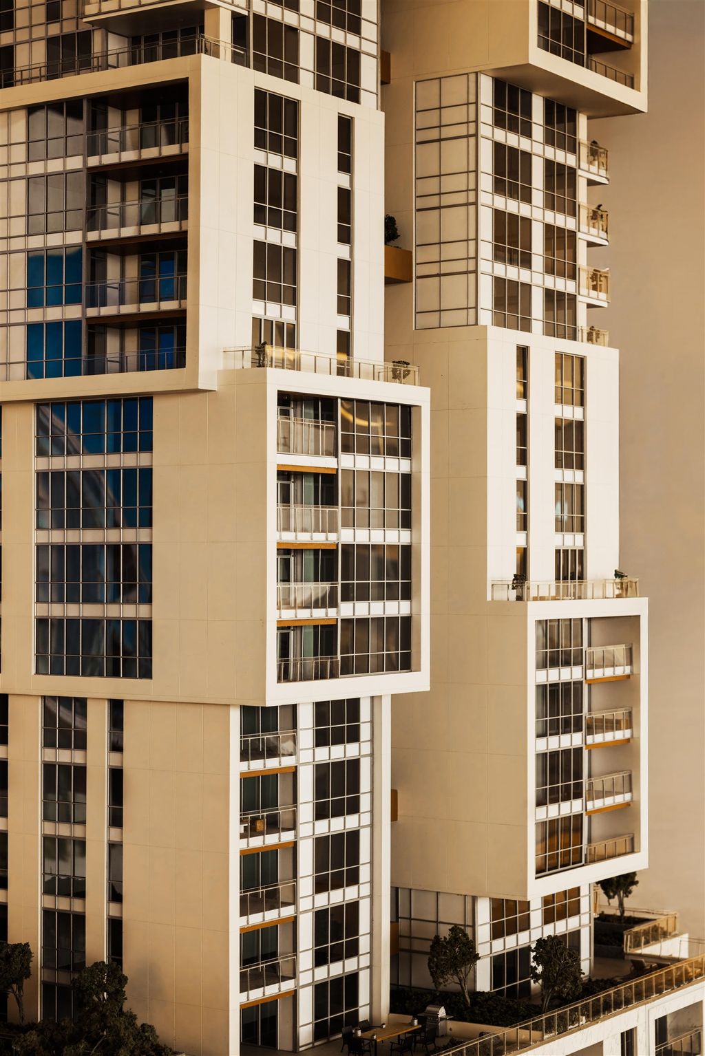 listing image 1108048552635890366