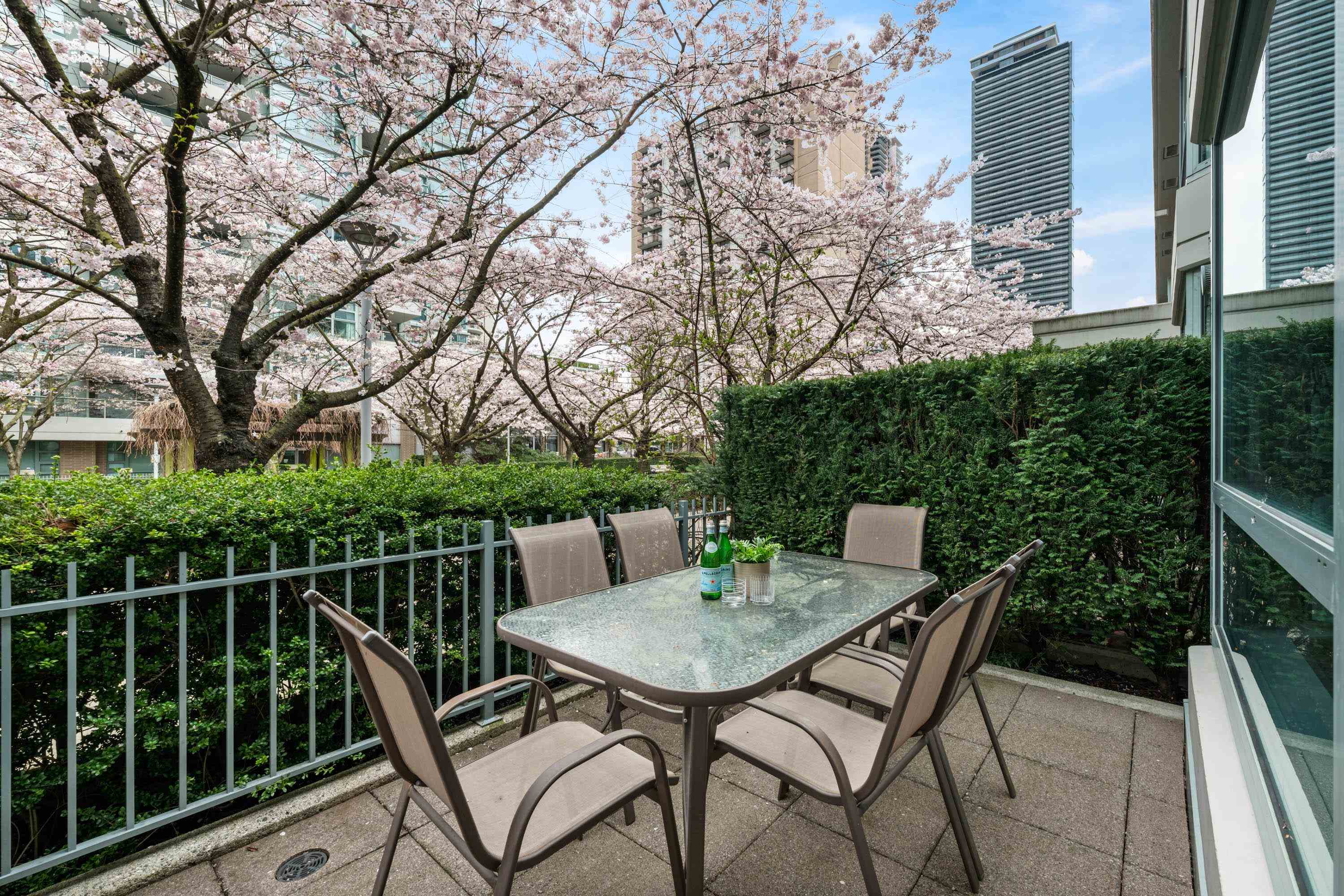 1889 Rosser Avenue TH4