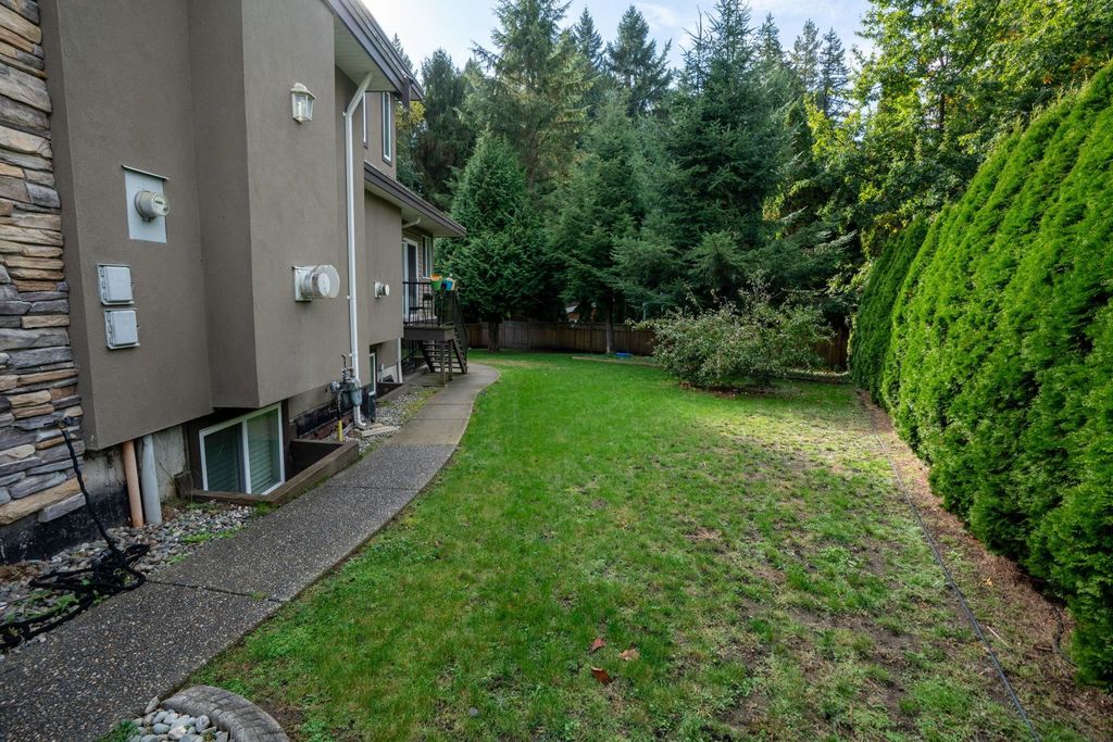 listing image 1109726398762710131