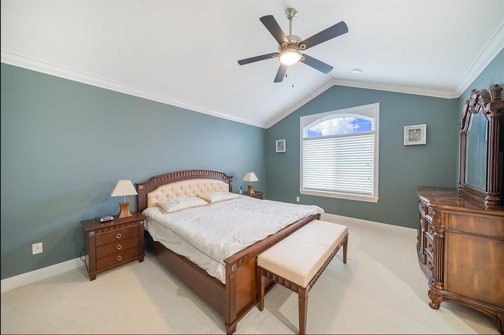 listing image 1102133438450709550