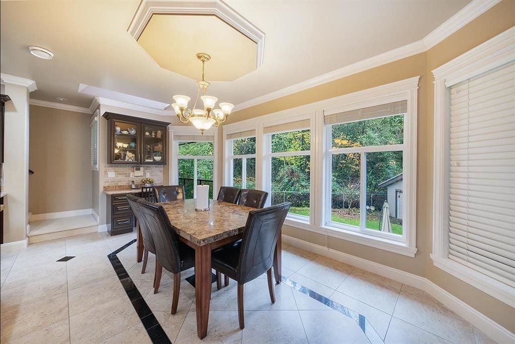 listing image 1100303852291101771