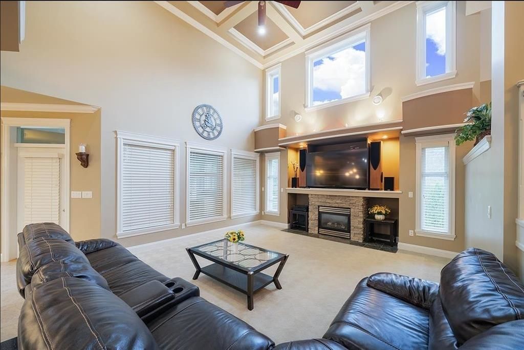 listing image 1104738937231813679