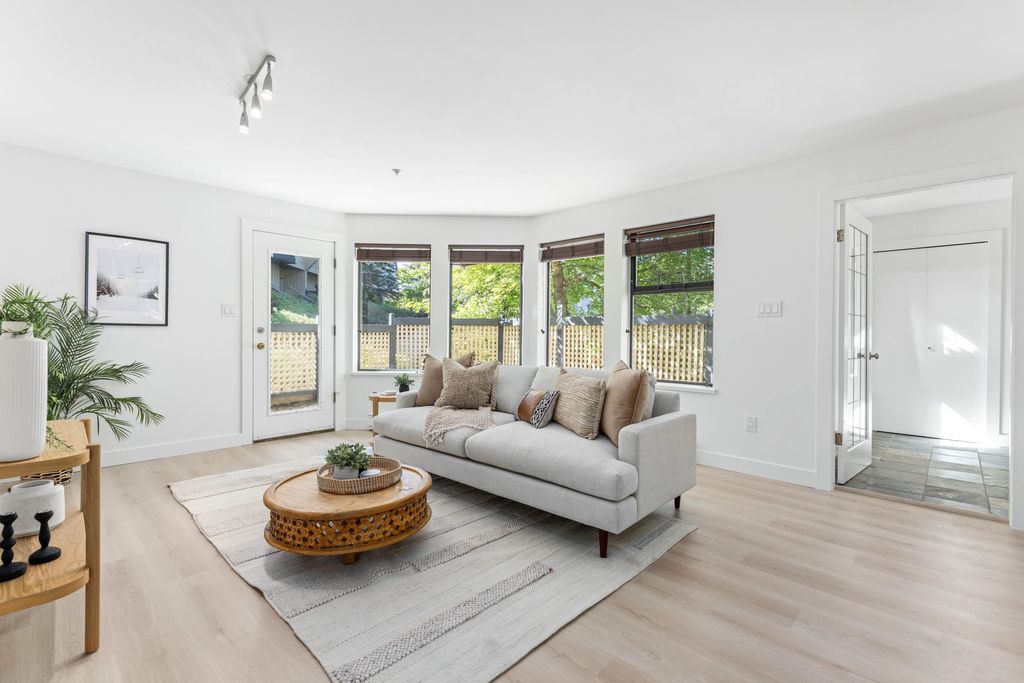 listing image 1106196466419228240