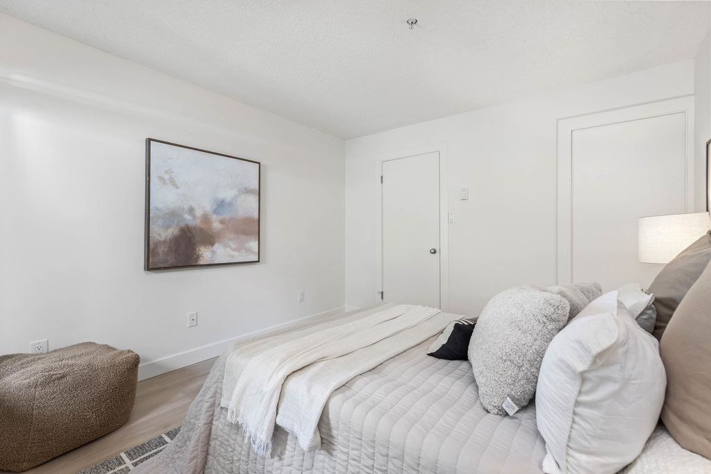 listing image 1108596700726906506