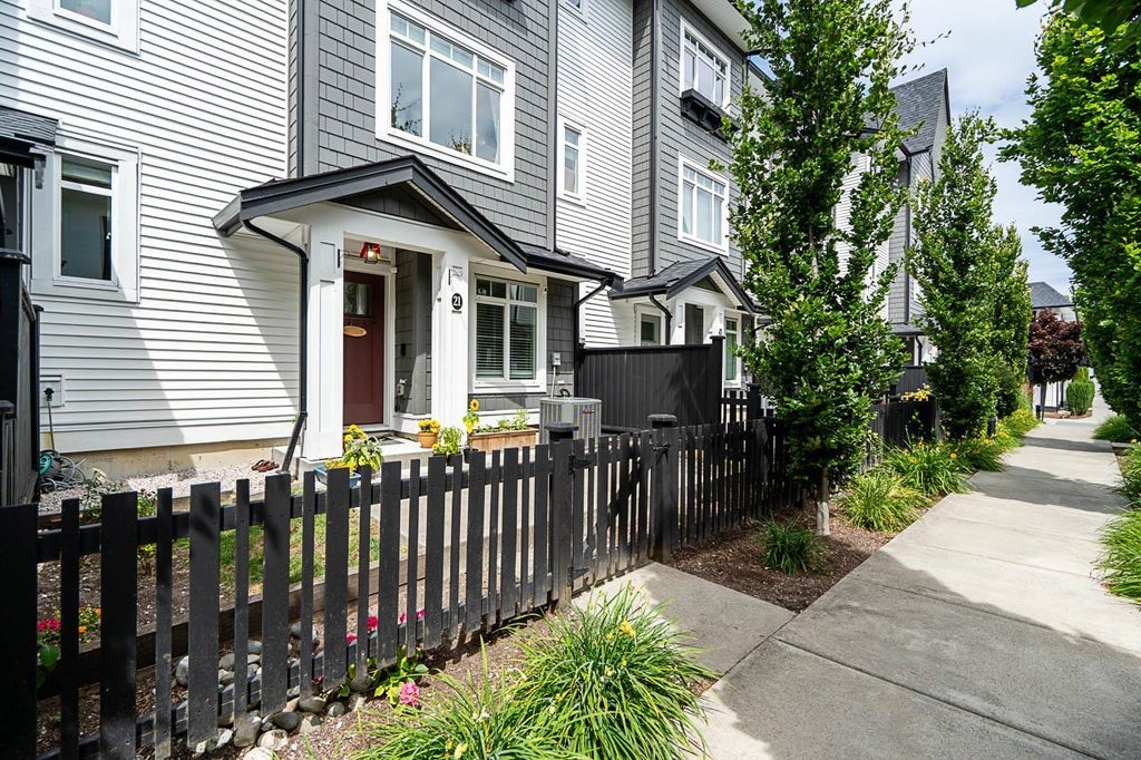 Photo of 6897 201 Street #21, Langley, BC V2Y 0Z3 (MLS # R3146211)