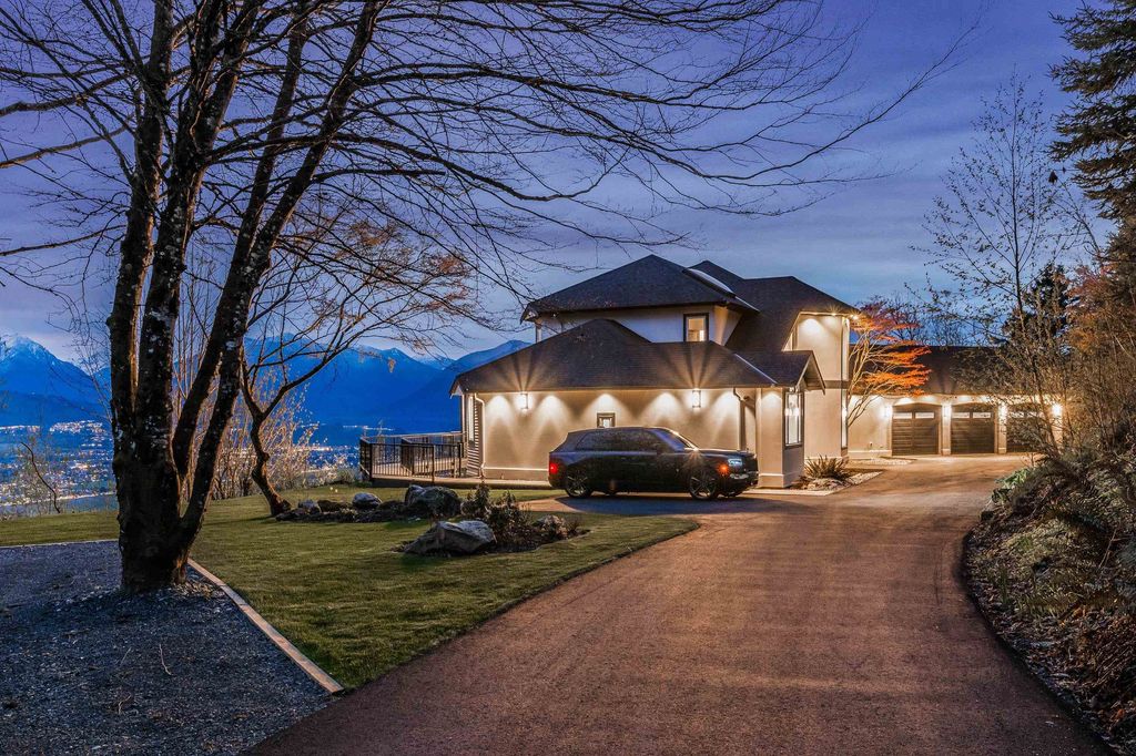 Photo of 43619 Bracken Drive, Chilliwack, BC V2R 4A4 (MLS # R3114694)