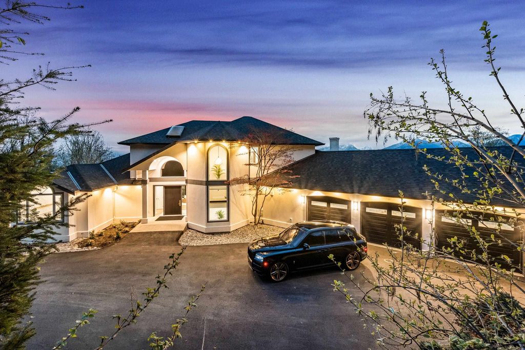 Photo of 43619 Bracken Drive, Chilliwack, BC V2R 4A4 (MLS # R3114694)