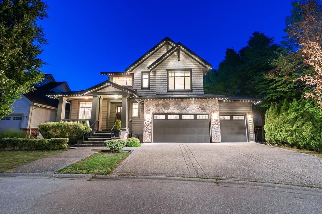 Photo of 23165 Muench Trail, Langley, BC V1M 4G1 (MLS # R3154089)
