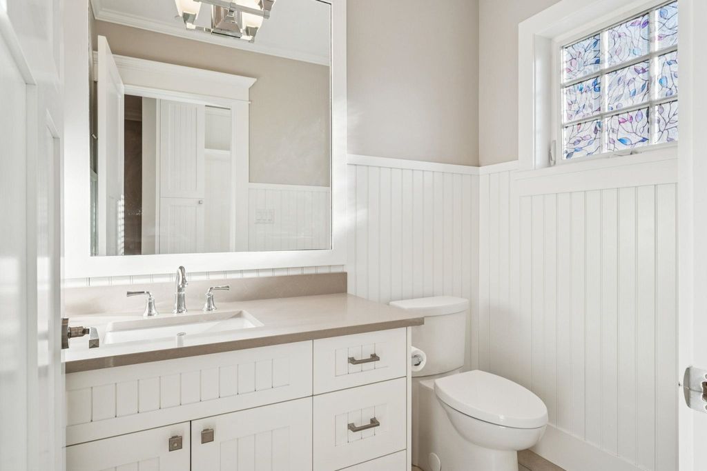 listing image 1106074467535866828