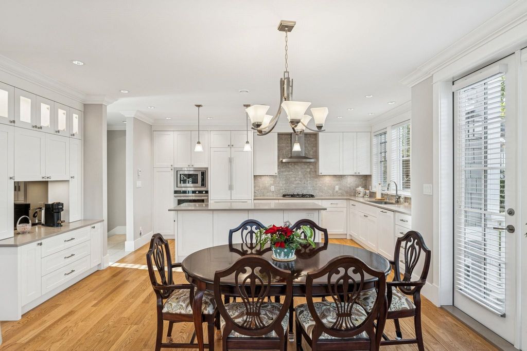 listing image 1103026998428493021