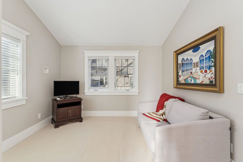 listing image 1101660625491179441