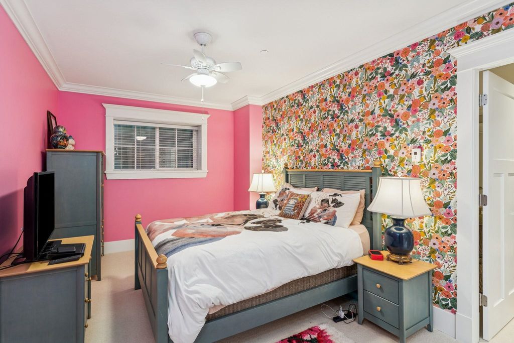 listing image 1104340862693105716