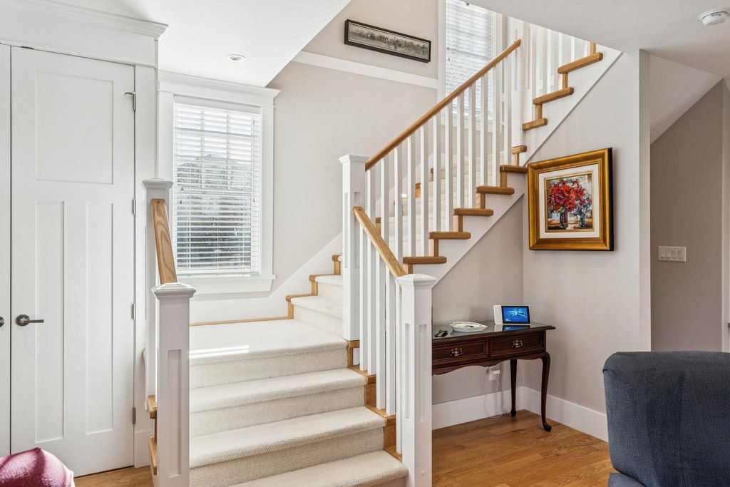 listing image 1102107026522596480