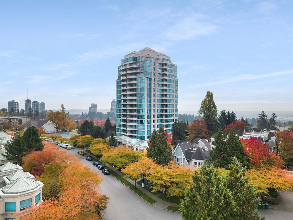listing image 1106657743040635217