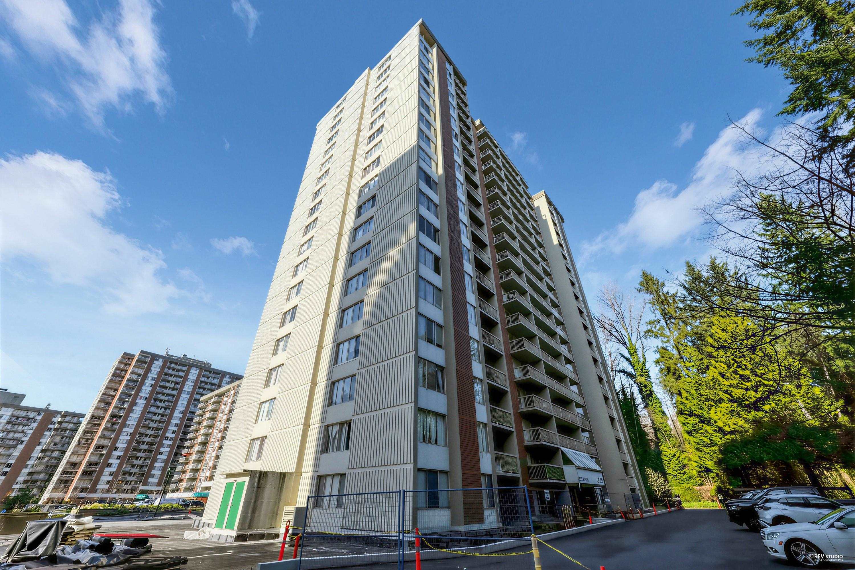 2008 Fullerton Avenue 707