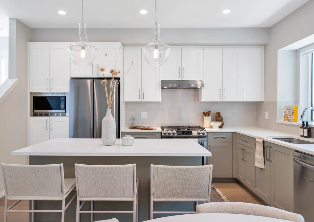 Photo of 1833 165a Street #124, Surrey, BC V3Z 9N3 (MLS # R3161359)