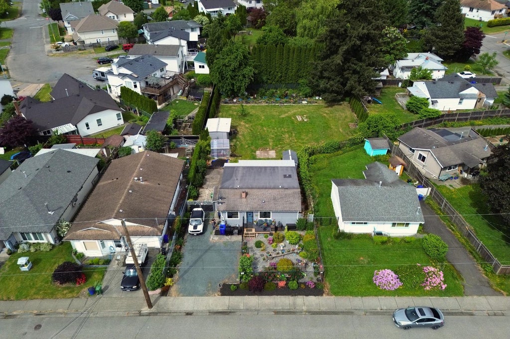 Photo of 45573 Wellington Avenue, Chilliwack, BC V2P 2E8 (MLS # R3124970)