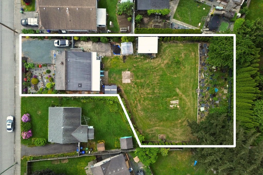 Photo of 45573 Wellington Avenue, Chilliwack, BC V2P 2E8 (MLS # R3124970)