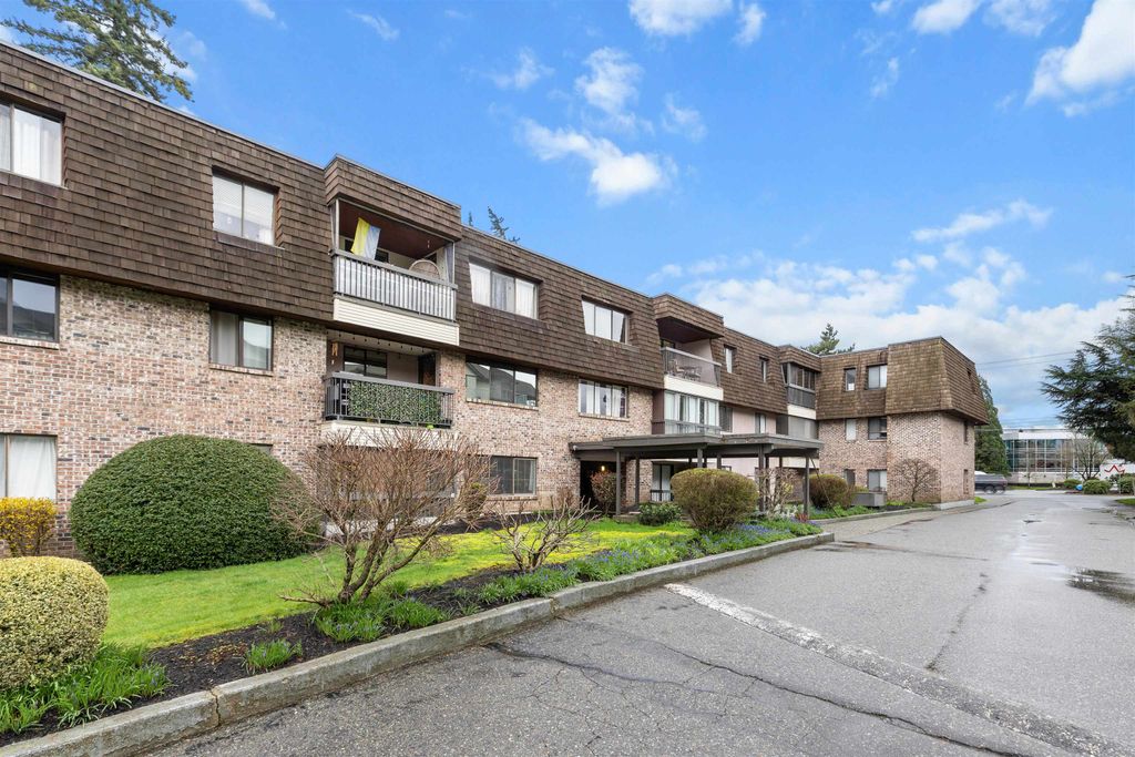 Photo of 32175 Old Yale Road #204, Abbotsford, BC V2T 2C8 (MLS # R3109215)