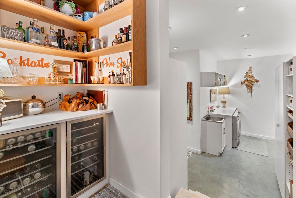 listing image 1109112585368922729