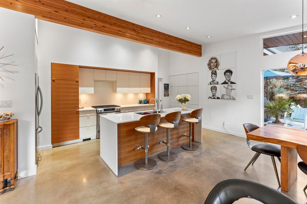 listing image 1108965061026160896