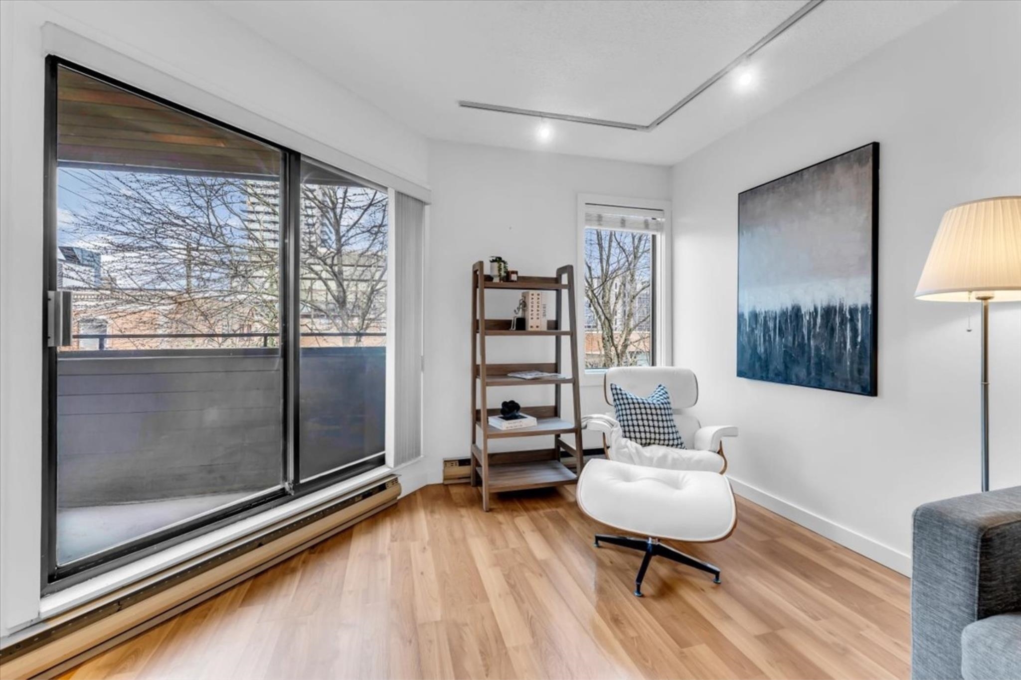 1476 W 10th Avenue 407