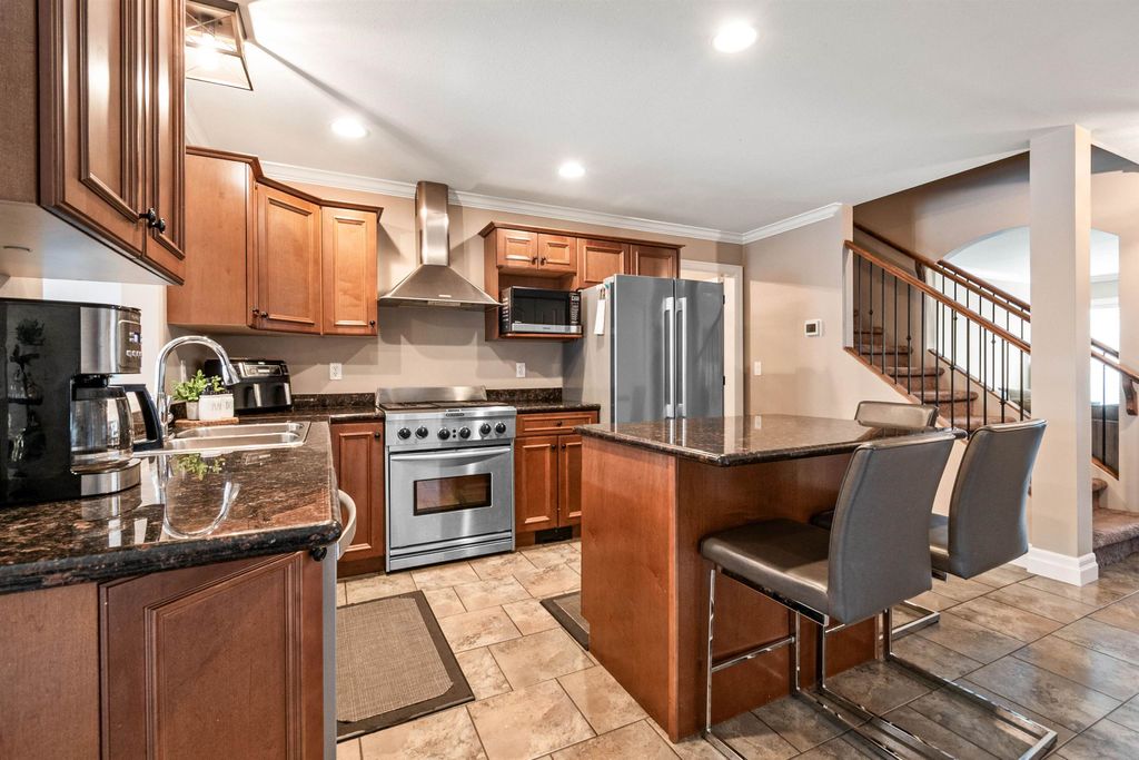 listing image 1103590820250394740