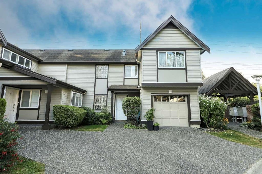 Photo of 21801 Dewdney Trunk Road #1, Maple Ridge, BC V2X 3G8 (MLS # R3150993)