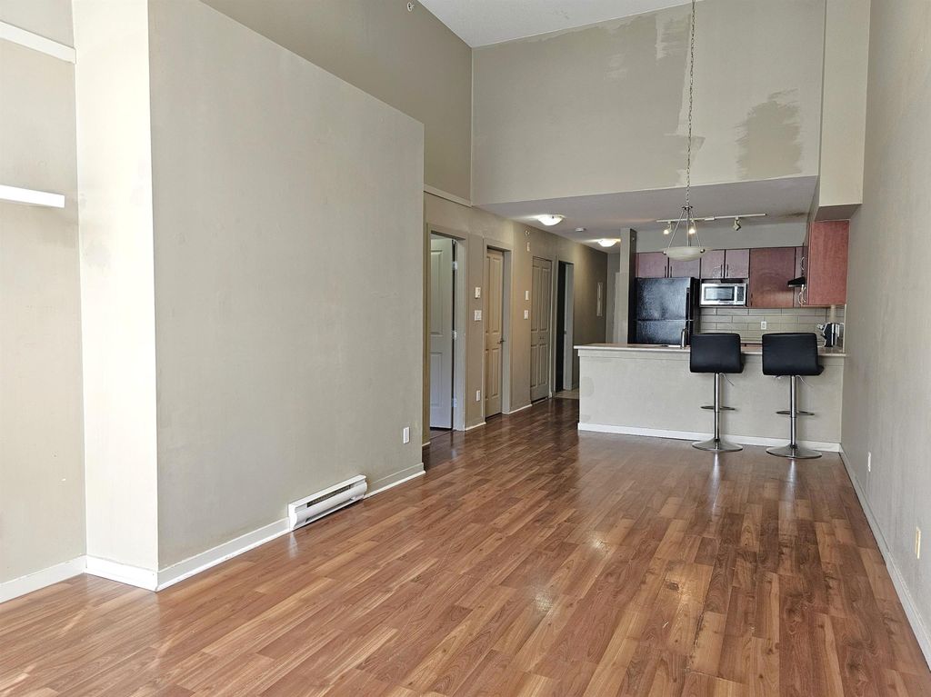 listing image 1102492942835720457