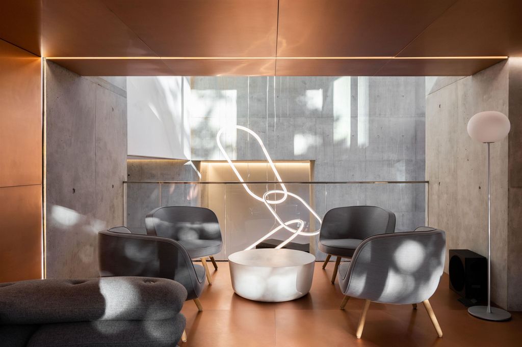 listing image 1107334558375900688