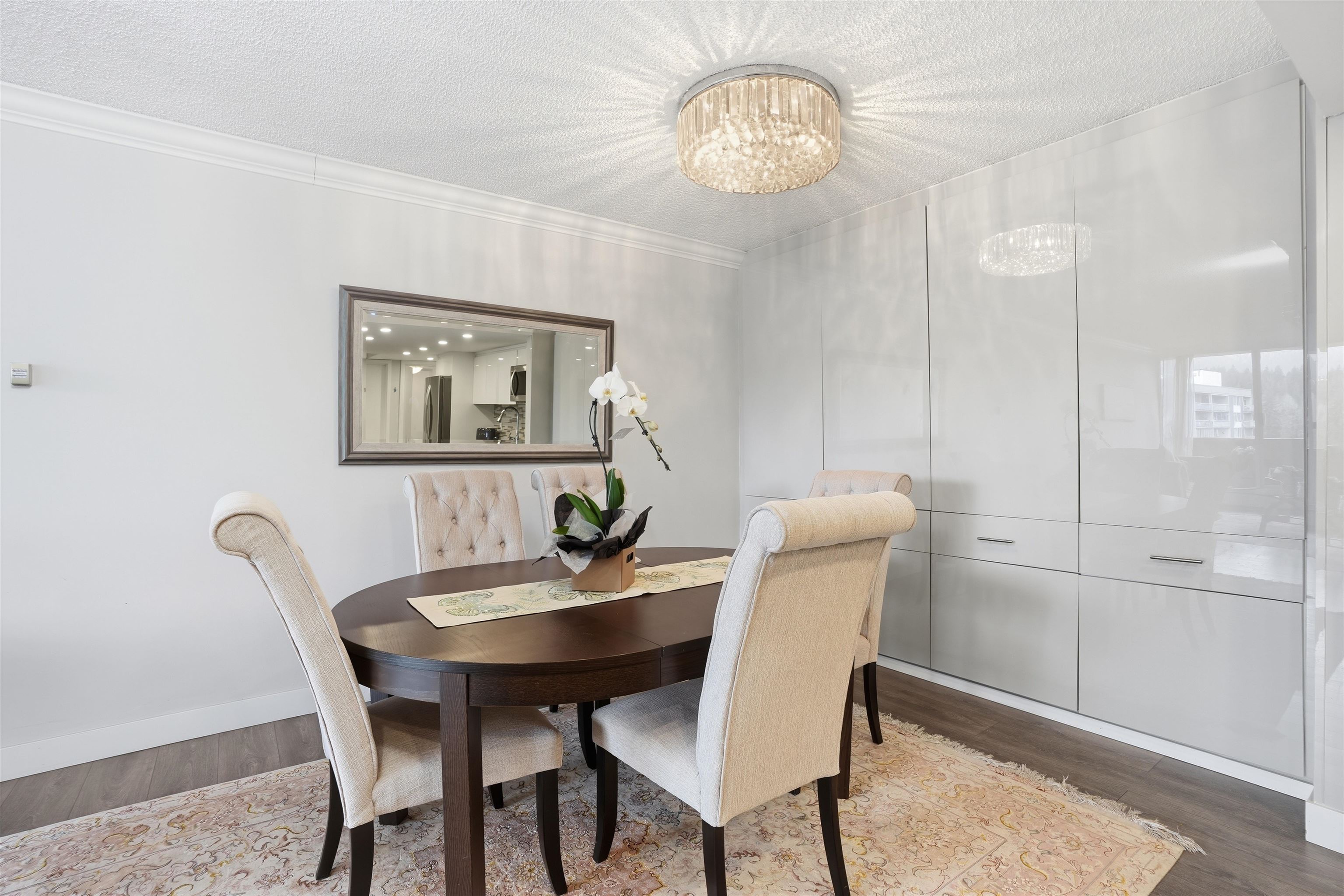 2024 Fullerton Avenue 2006