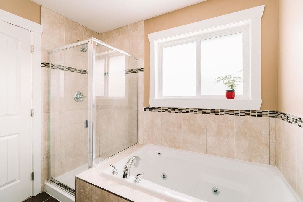 listing image 1107809986448135994