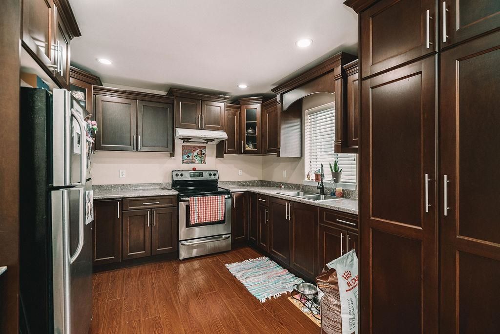 listing image 1101324683300319045