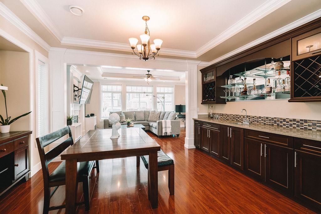 listing image 1100531156841855501