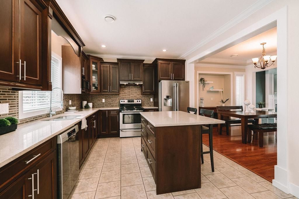 listing image 1100102542815424669