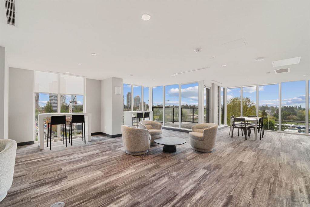 listing image 1102883135714010363