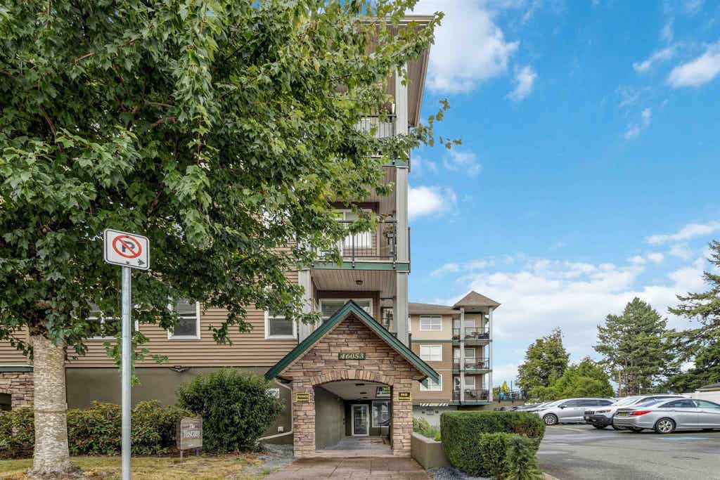 Photo of 46053 Chilliwack Central Road #304, Chilliwack, BC V2P 1J5 (MLS # R3153687)