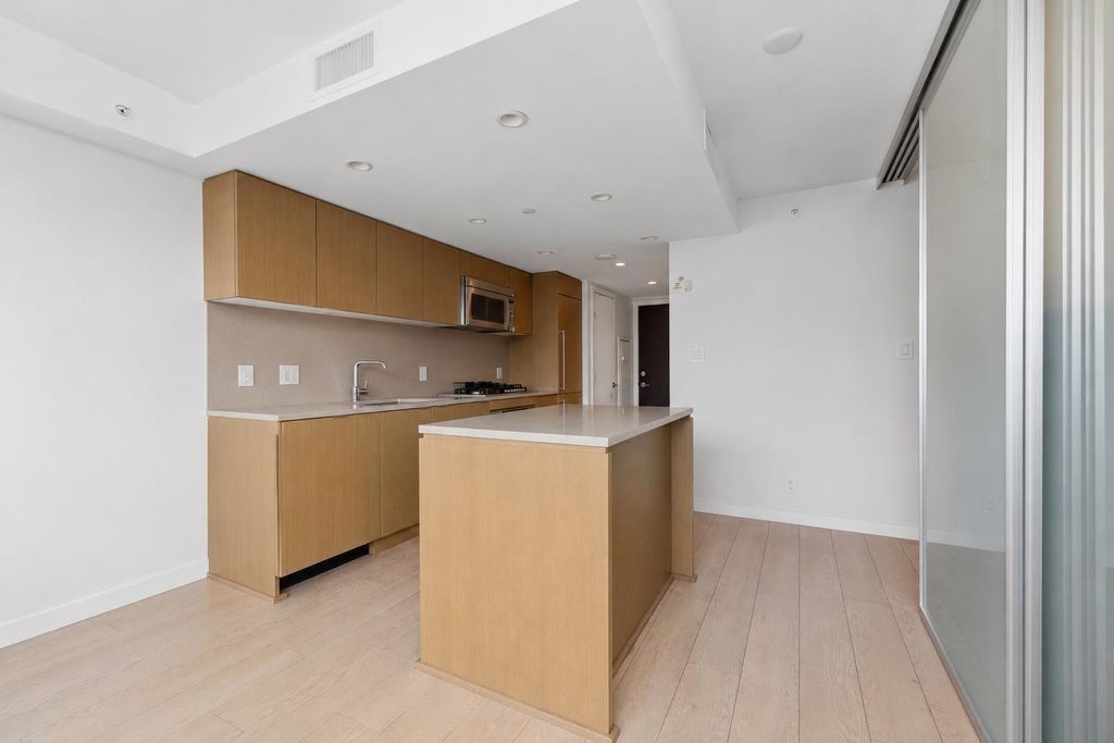 listing image 1109013165668025542