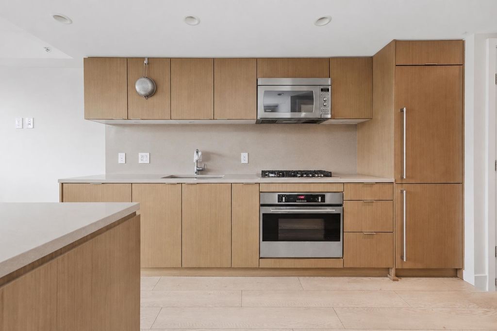 listing image 1104321518340266524