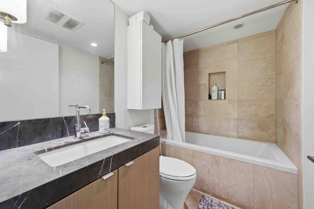 listing image 1109555409026694817