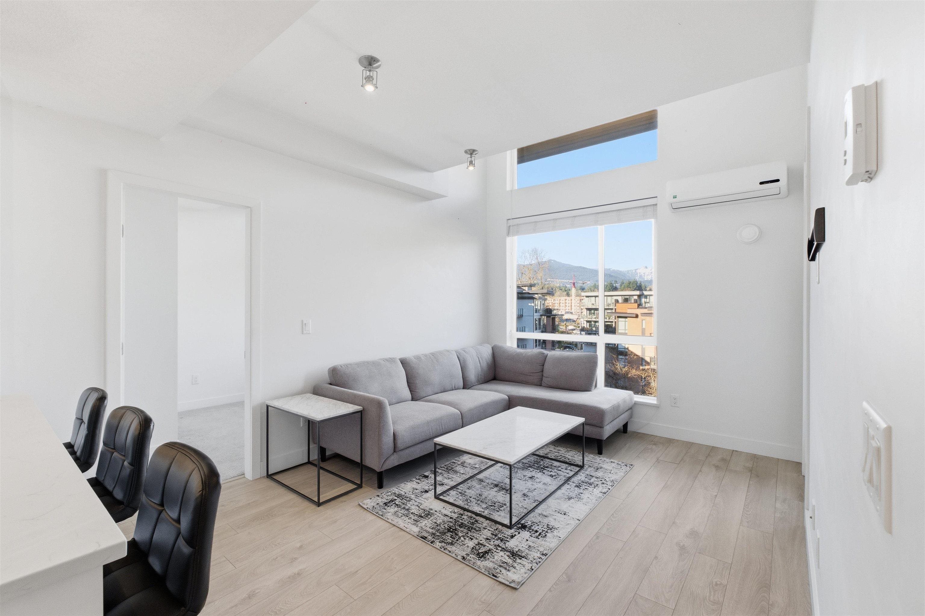 719 W 3rd Street 605