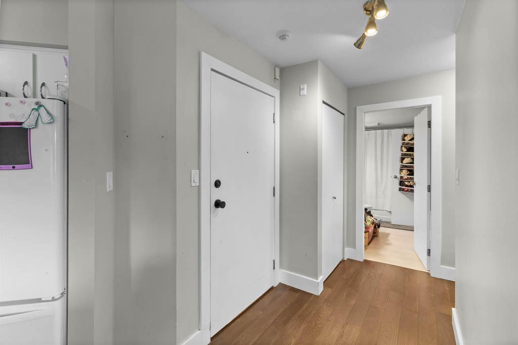 Photo of 1755 Salton Road #205, Abbotsford, BC V2S 7C5 (MLS # R3144986)