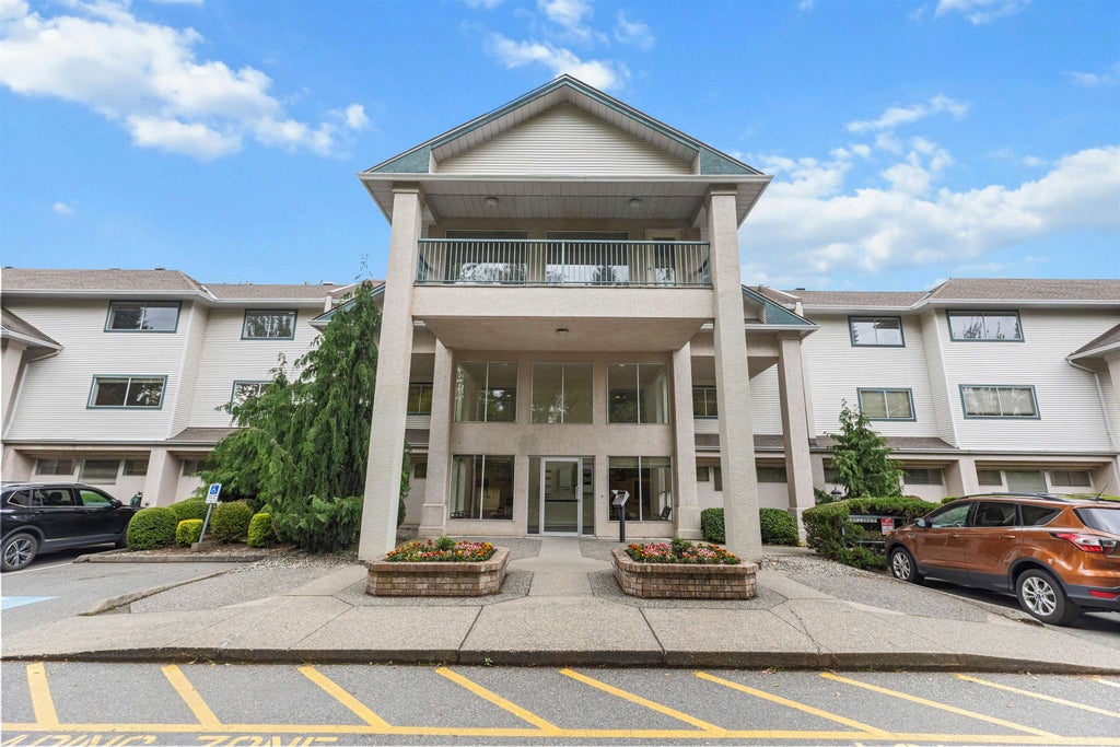 Photo of 1755 Salton Road #205, Abbotsford, BC V2S 7C5 (MLS # R3144986)
