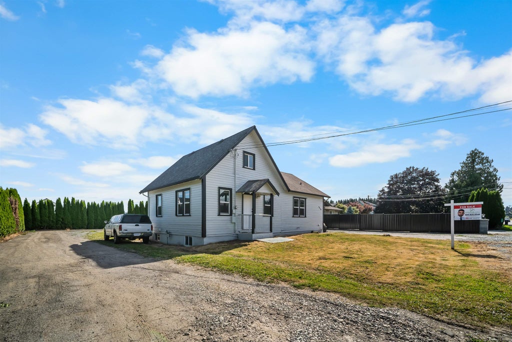 Photo of 33508 Huntingdon Road, Abbotsford, BC V2S 7Z5 (MLS # R3145336)