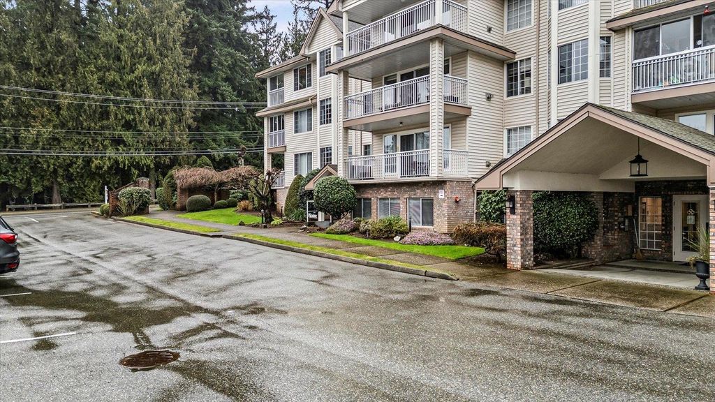 Photo of 2491 Gladwin Road #307, Abbotsford, BC V2T 3N8 (MLS # R3131319)