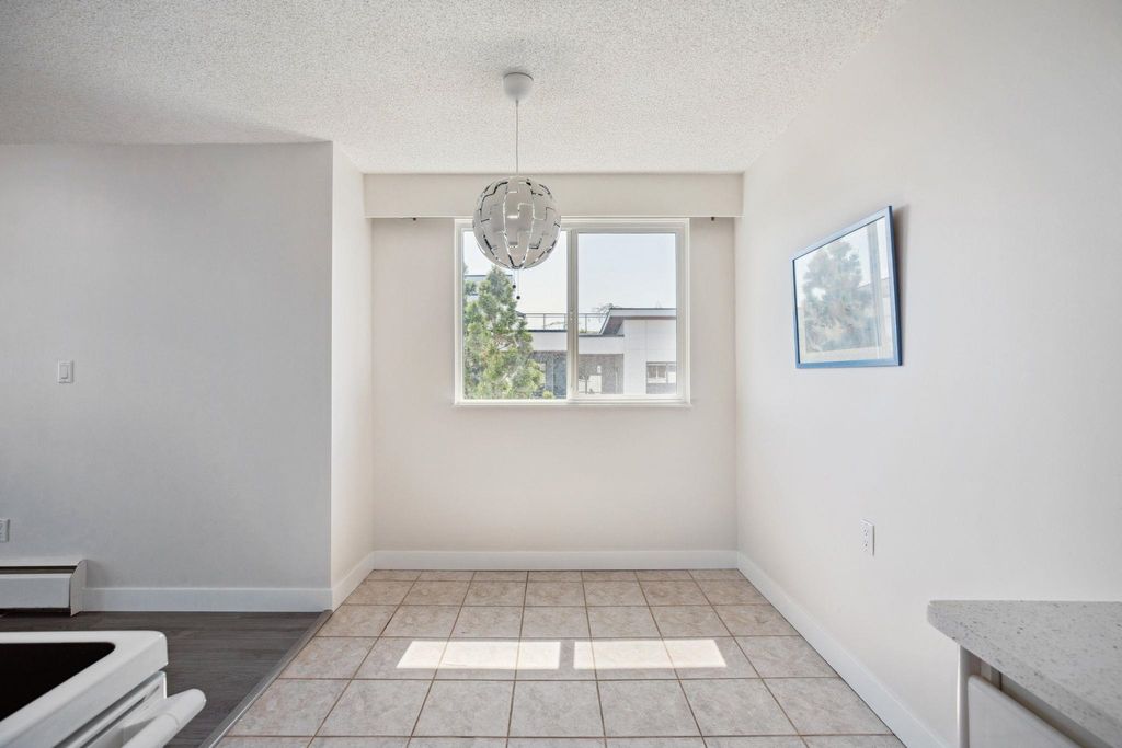 listing image 1109663521620704922