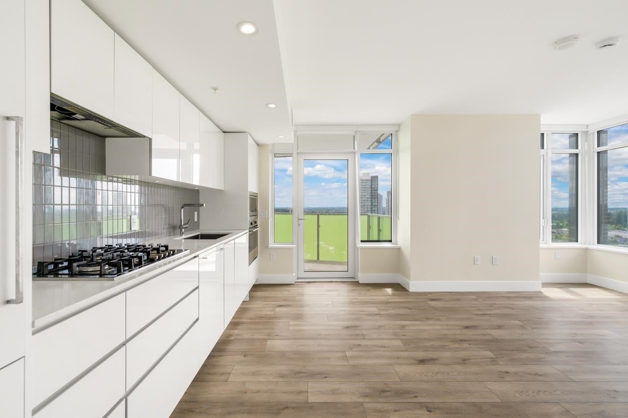 10428 Whalley Boulevard 1804